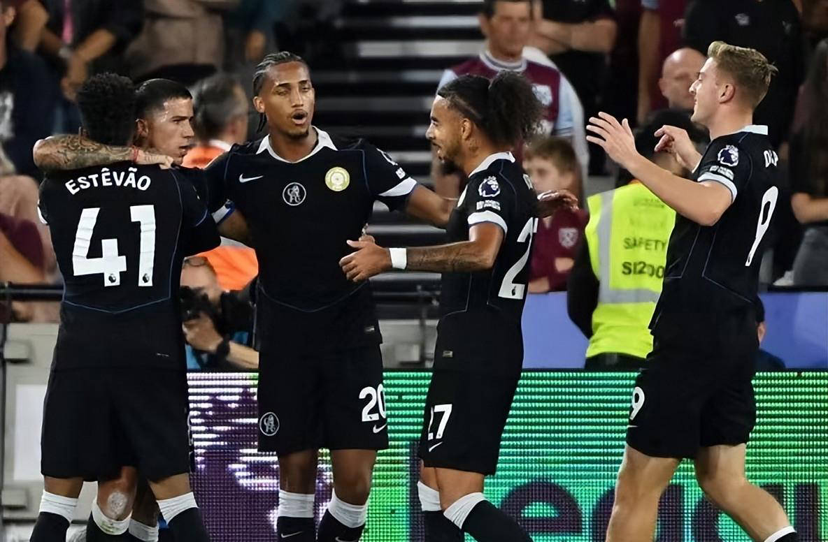 无不透露着 无不透露着